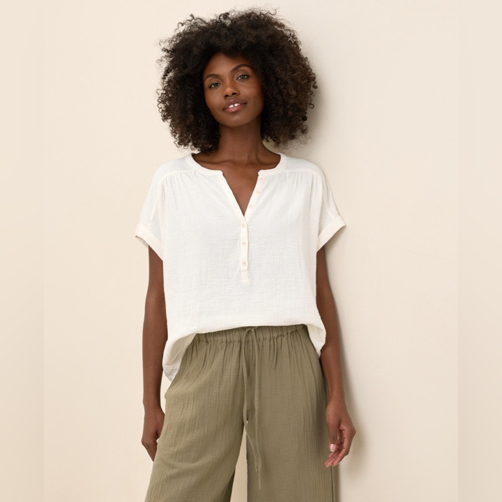 Pact 100% Organic Cotton Coastal Gauze Short Sleeve Popover in Sea Salt